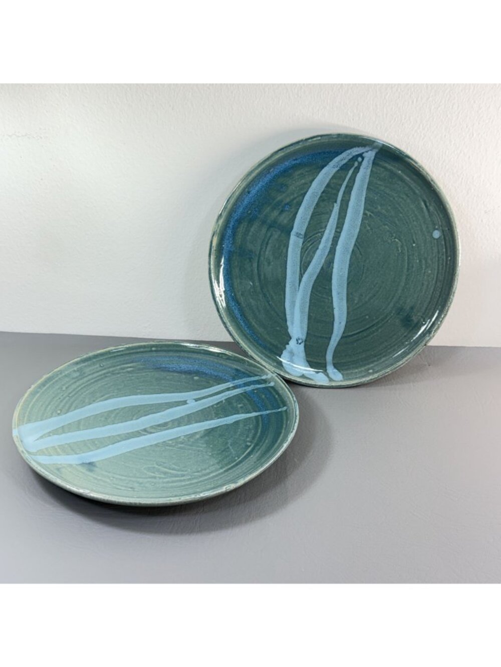 Vintage Brad Sondahl Pottery Set of 2 Dinner Plates Green Blue Wave Signed 10" - Picture 3 of 7